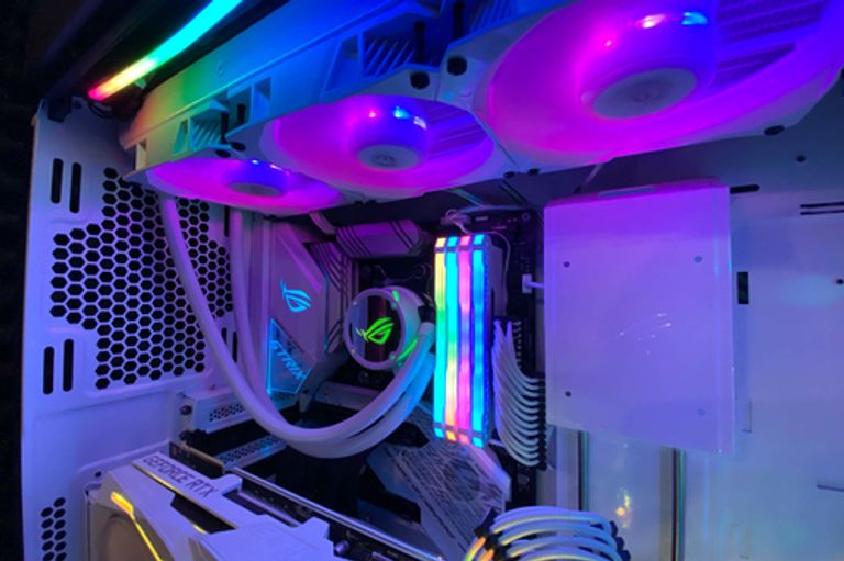 ASUS ROG Strix LC 240 RGB White Edition raffredamento dell'acqua e freon_ASUS_15_big-image