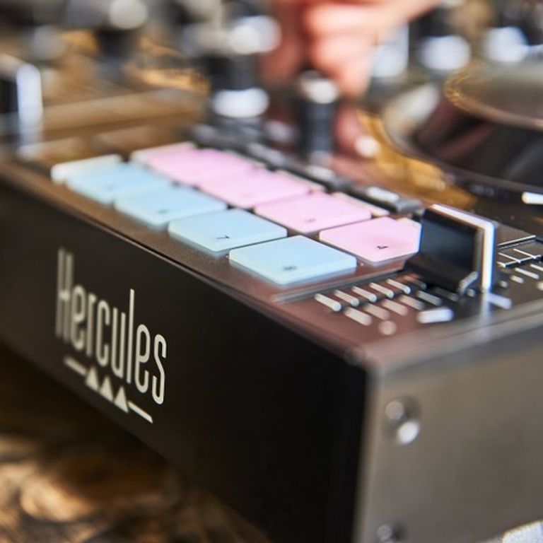Hercules Inpulse 500 Mixer con controllo DVS (Digital Vinyl System) Nero_HERCULES_5_big-image