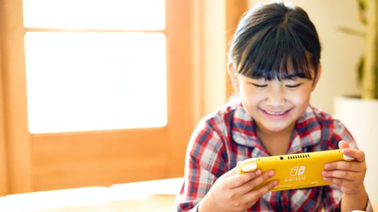 Nintendo Switch Lite console da gioco portatile 14 cm (5.5") 32 GB Touch screen Wi-Fi Giallo_NINTENDO_7_big-image