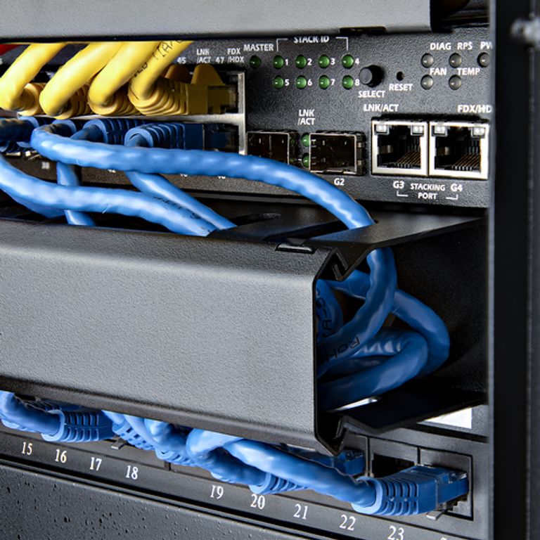 StarTech.com Pannello Gestione Cavi 1U Orizzontale per armadi rack 19" - Pannello passacavi orizzontale con fessure e coperchio - Sistema di gestione cavi/canalina per rack 19 pollici_STARTECH.COM_5_big-image
