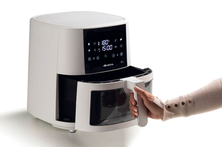 Ariete 4630 Friggitrice ad aria 9L, 1500 W, Capacità 9L, Capacità di cottura 3,5kg, 8 programmi preimpostati, Temperatura fino a 200°, Cestello trasparente per controllo cottura, Bianco_ARIETE_6_big-image