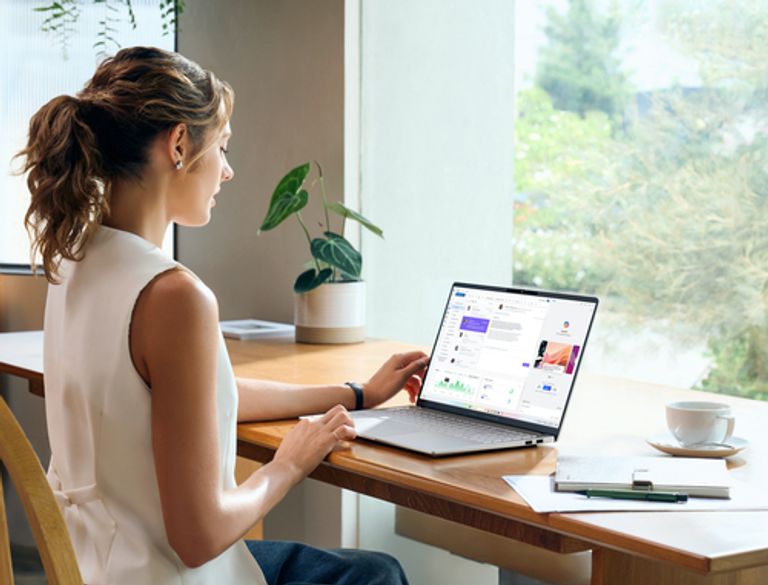 ASUS Vivobook S 15 S5507QA-MA006W Qualcomm Snapdragon X1E-78-100 Computer portatile 39,6 cm (15.6") 3K 16 GB LPDDR5x-SDRAM 1 TB SSD Wi-Fi 7 (802.11be) Windows 11 Home Argento_ASUS_15_big-image